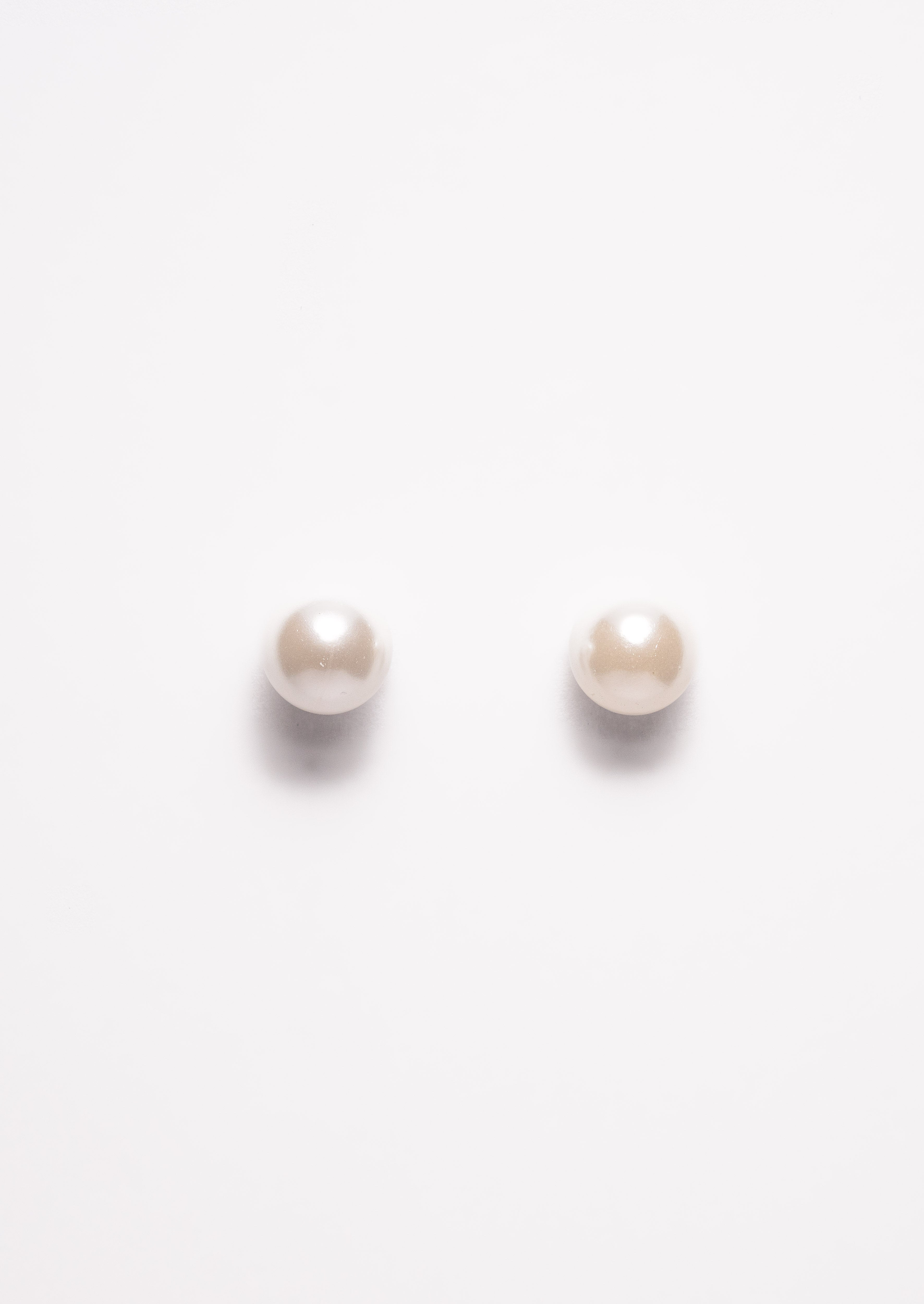 The Pearl Studs